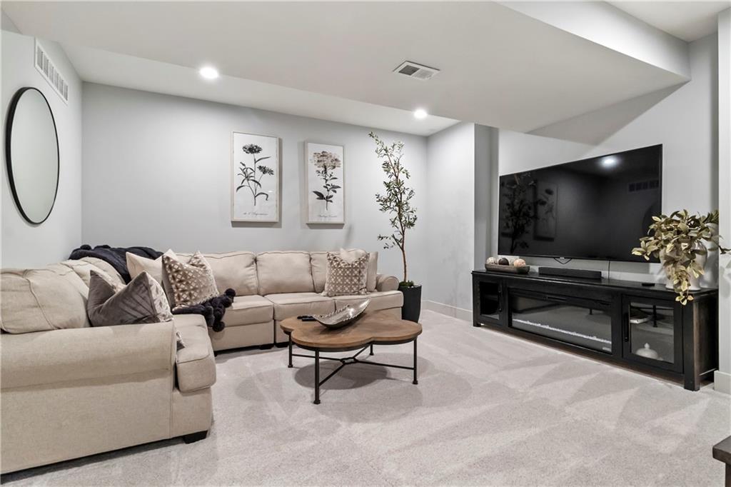 21361 W 117th Terrace 21c