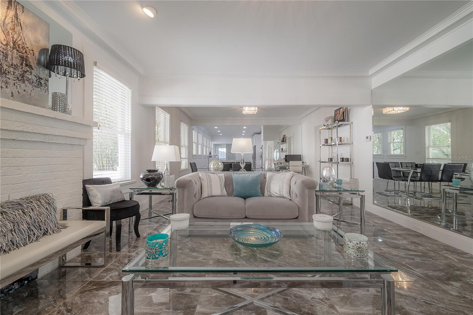 2921 W El Prado Boulevard