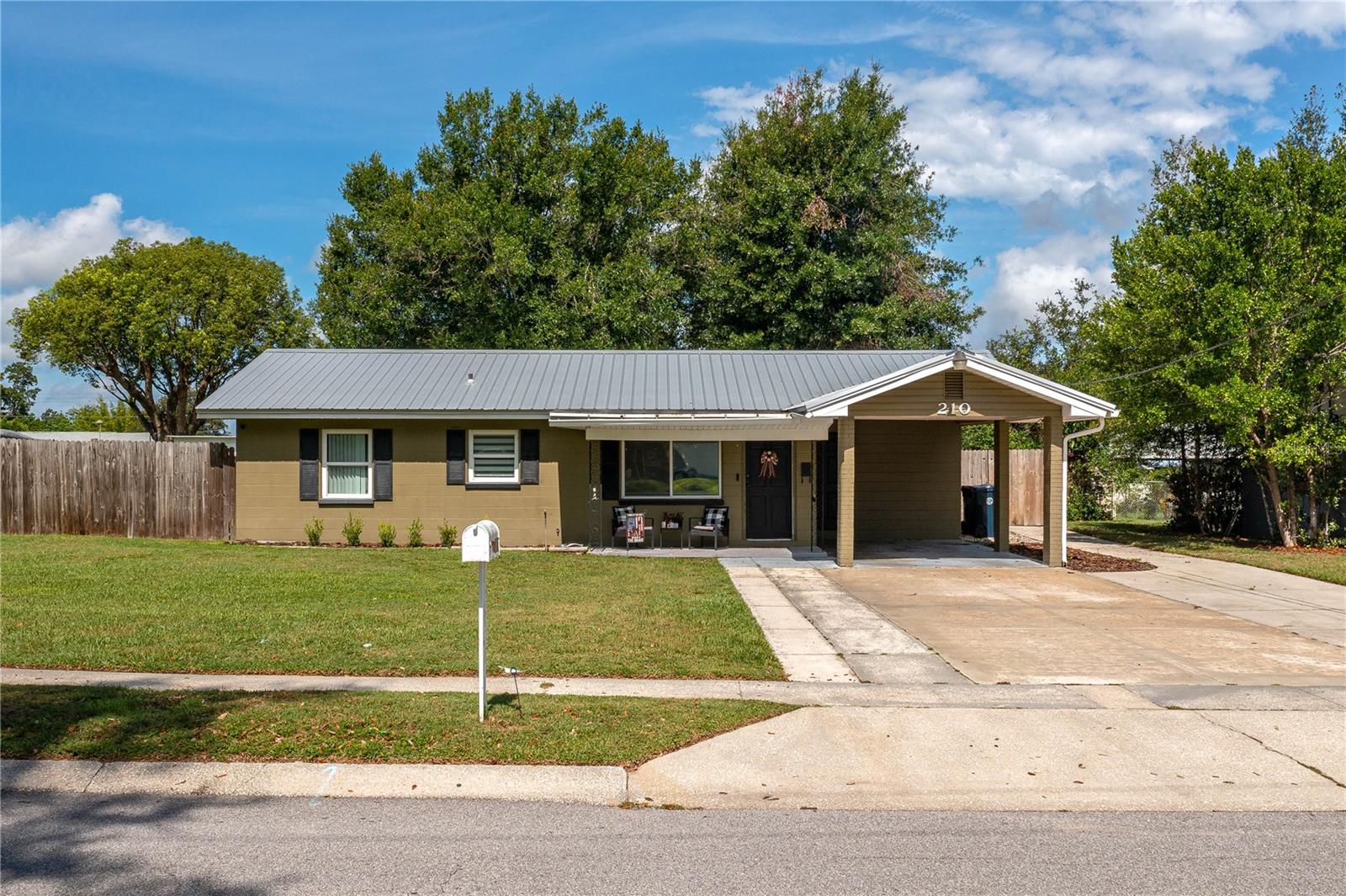 210 Palm Avenue, Auburndale, FL 33823