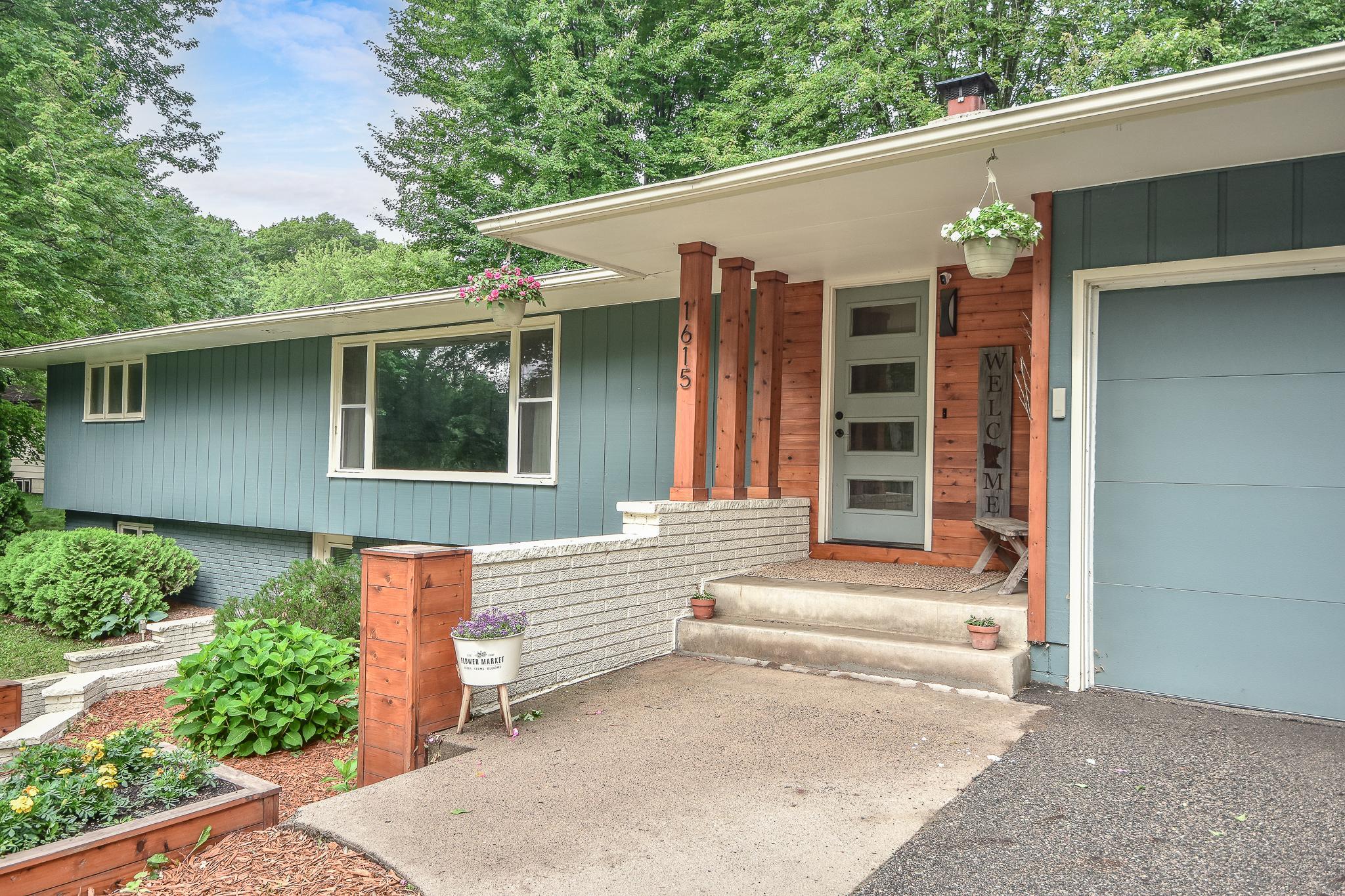 1615 Calvary Court