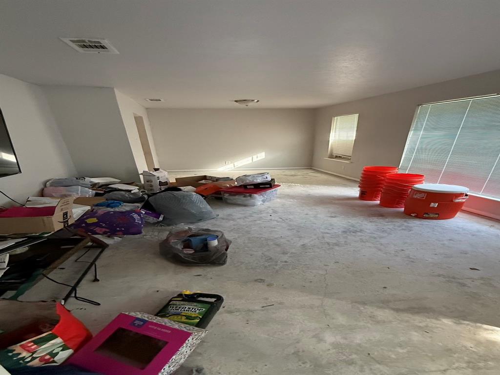 655 W Pentagon Parkway