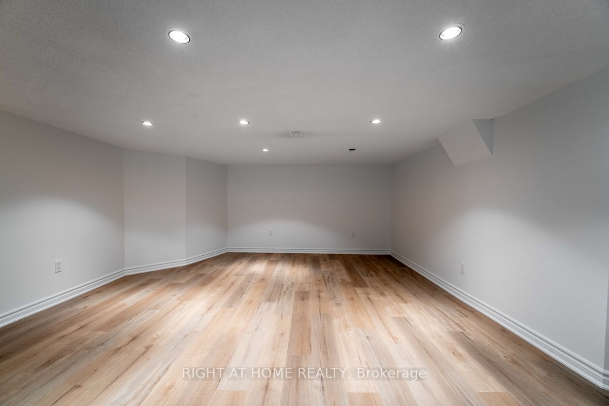 4012 Colonial Dr