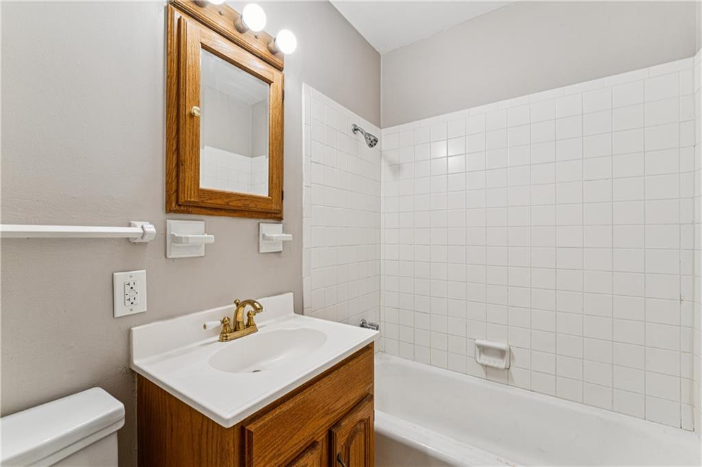 5007 Outlook Street