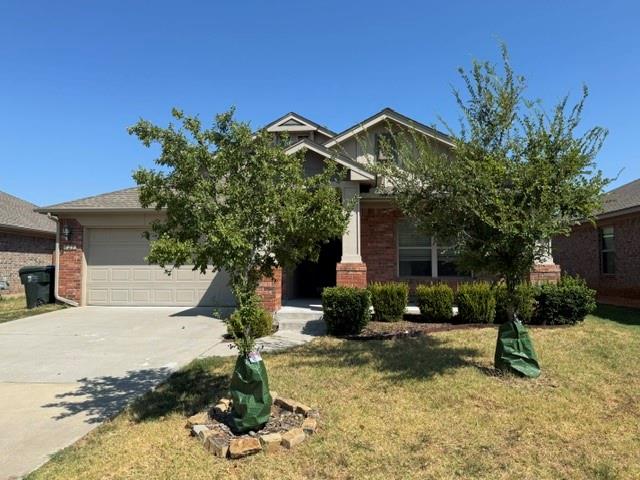 3 bedroom home in the Trailwoods community in NE Norman.  Open floor design with tile in the high traffic areas, carpet in the living and bedrooms.  Black kitchen appliances including electric range, built in microwave, dishwasher, disposal and pantry.  Utility is off the garage entry with washer/dryer hook ups (electric).  Master suite to the back of the home with large vanity, tub/shower combo and walk in closet.  Secondary bedrooms are on the opposite front side of the home with secondary bathroom also having a tub/shower combo.  Lots of windows throughout for abundant natural lighting - 2" blinds included.  Covered back patio with fenced yard, pet friendly with additional refundable pet deposit.  Community offers playgrounds, splash pad, sports fields, basketball court and fishing ponds for your enjoyment.