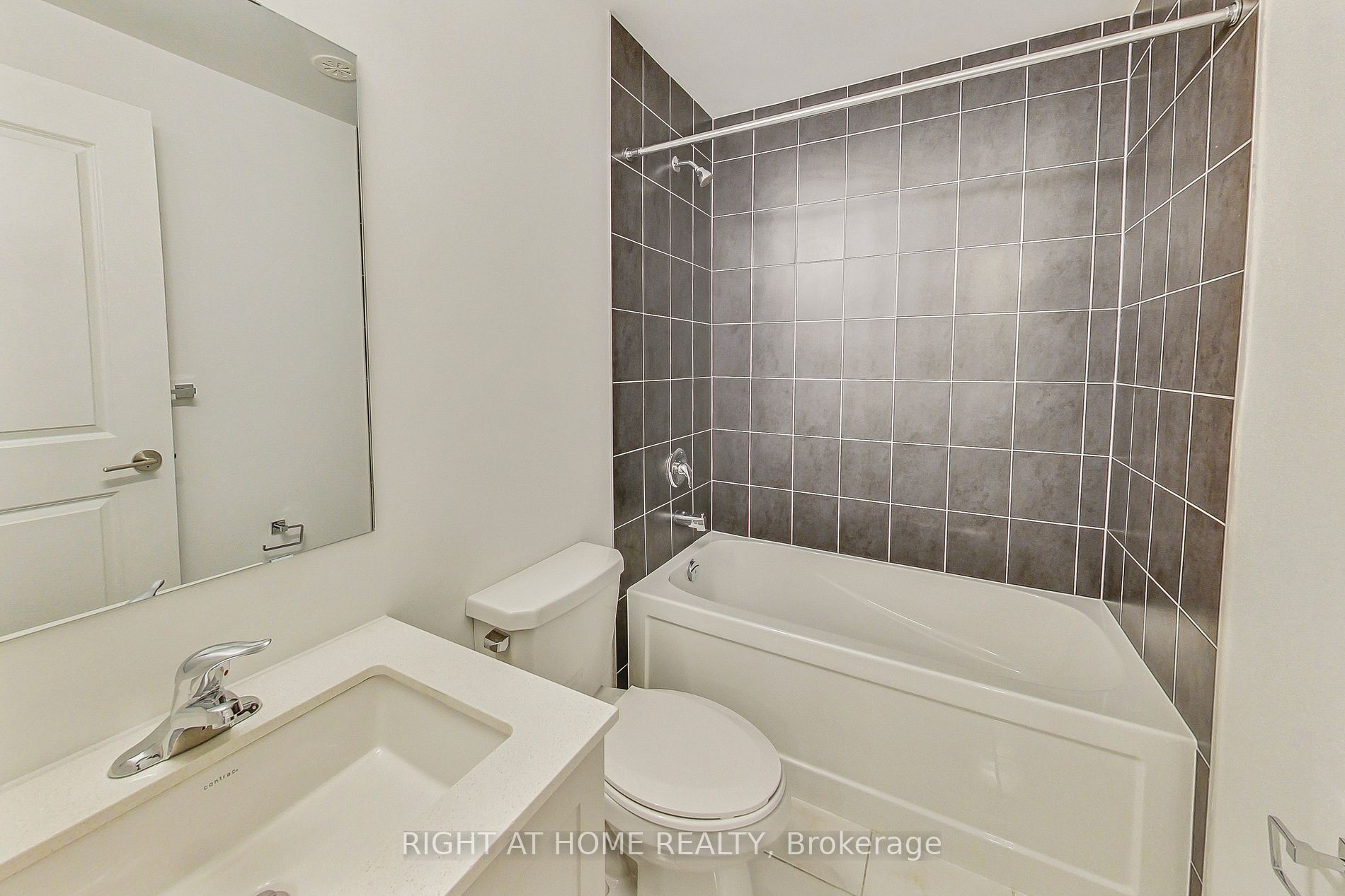 1095 Douglas Mccurdy Dr 156