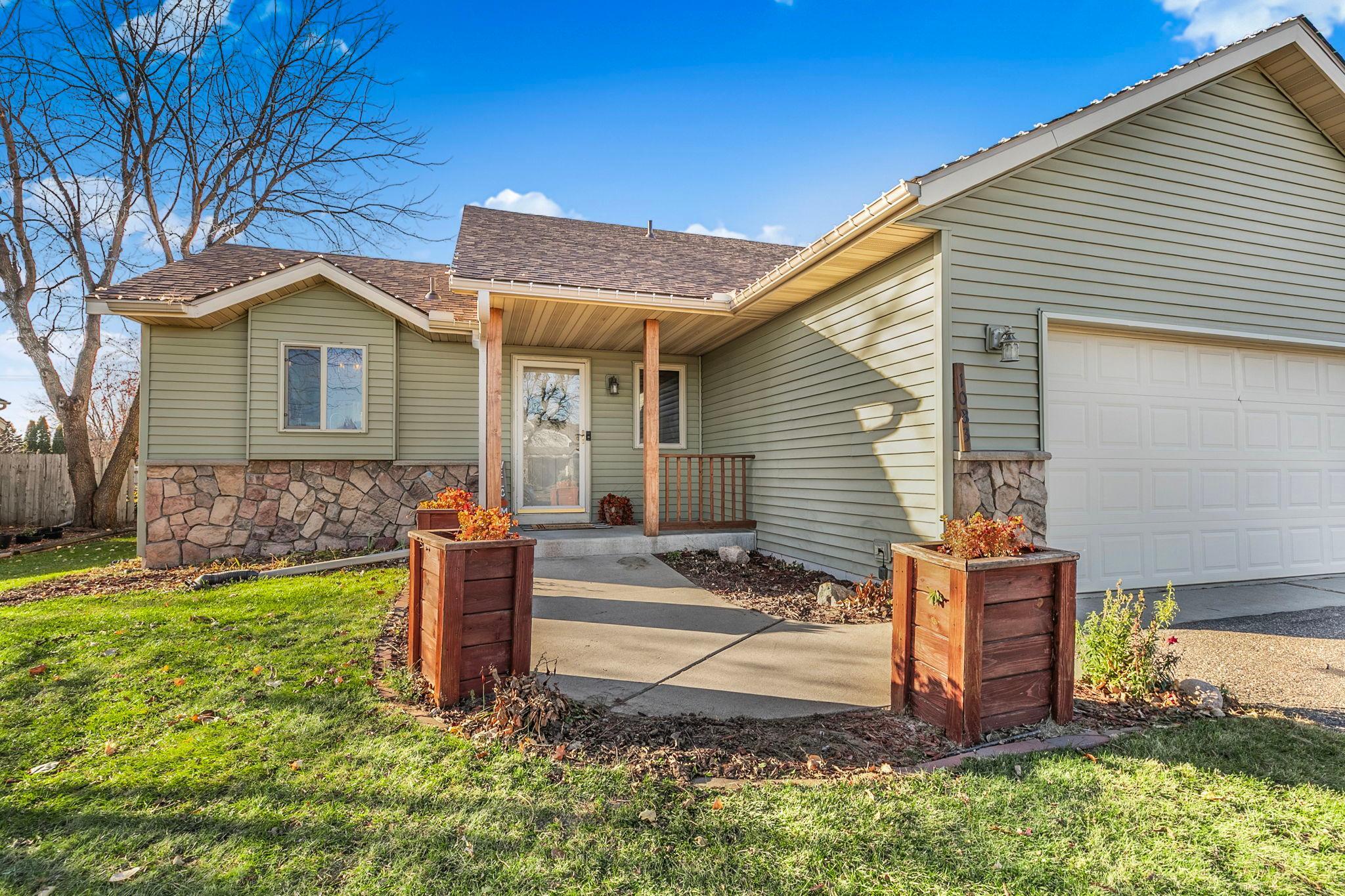 1083 Lawrence Circle