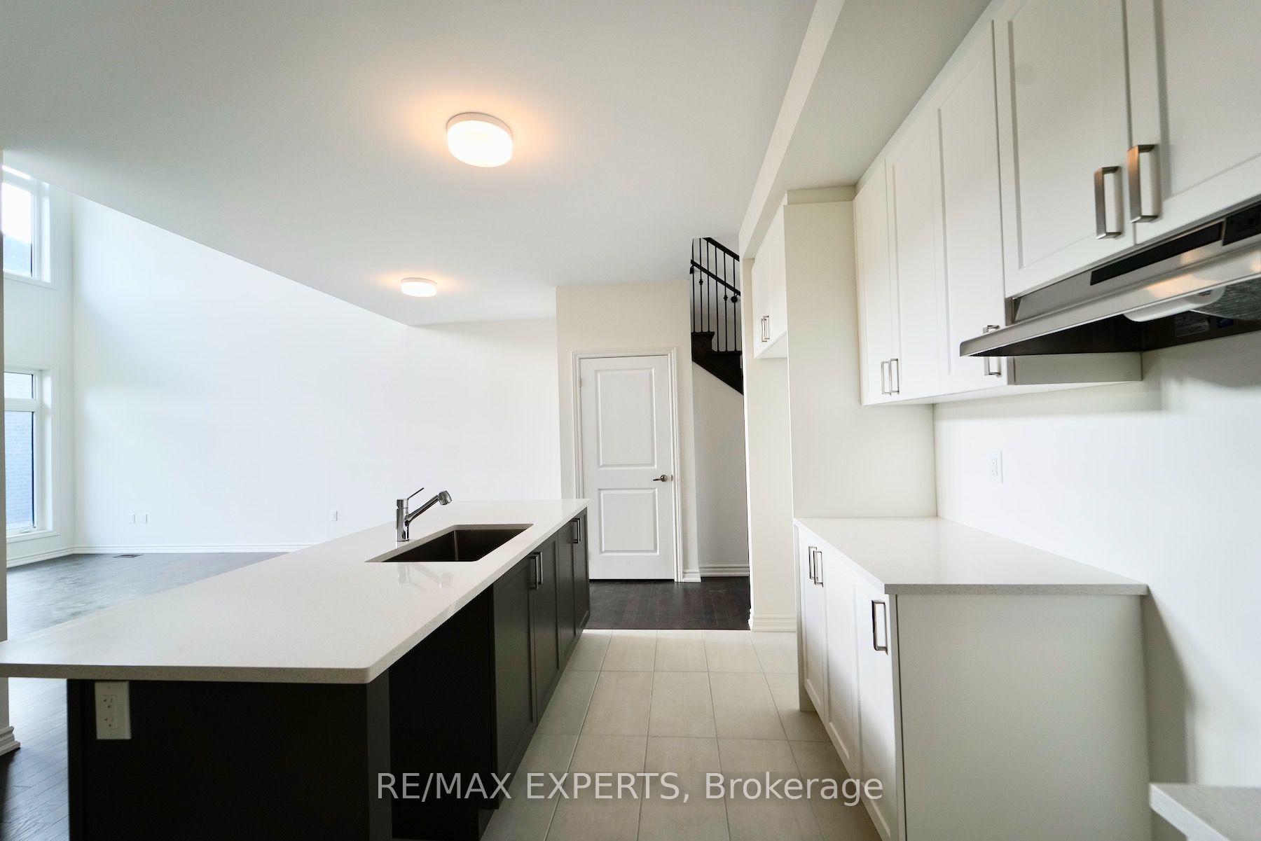 18 Mayapple St