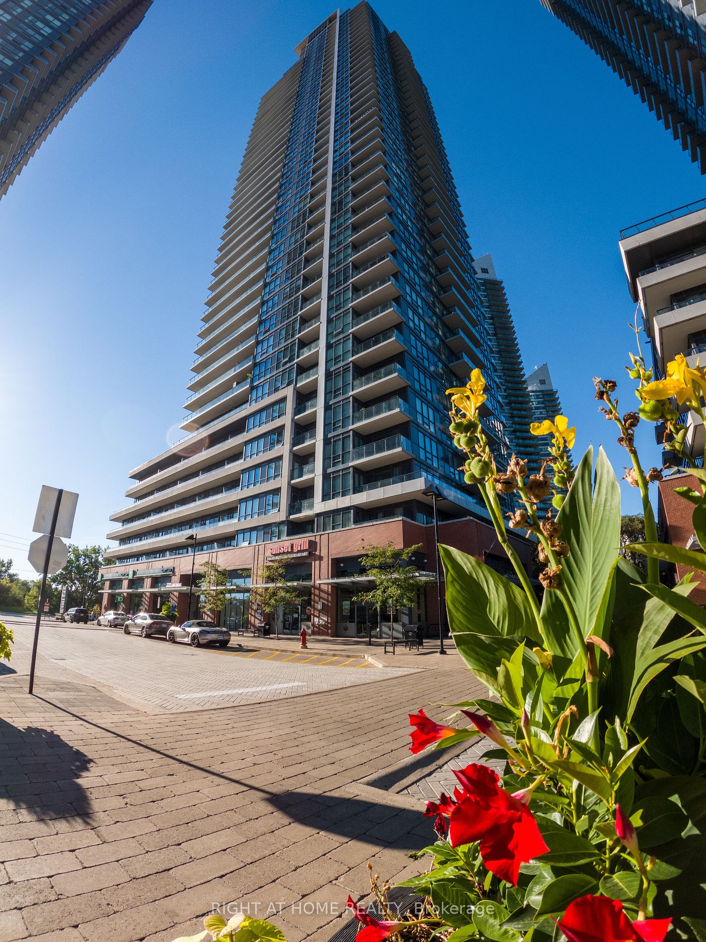 2212 W Lake Shore Blvd Ph06