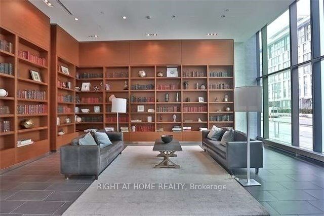 170 Fort York Blvd 1504