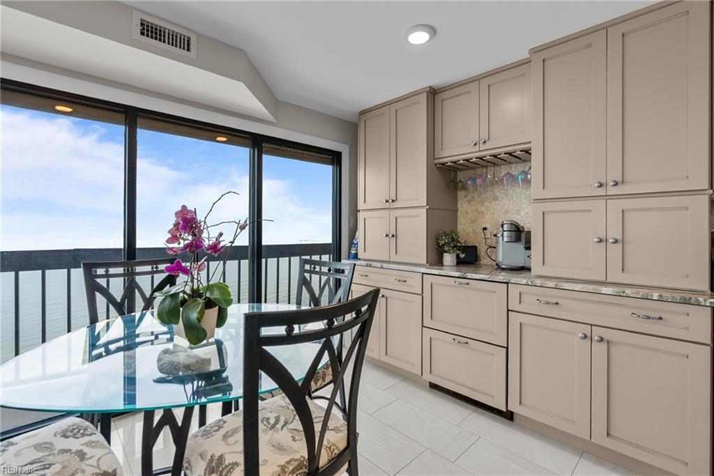 2830 Shore Drive 1103