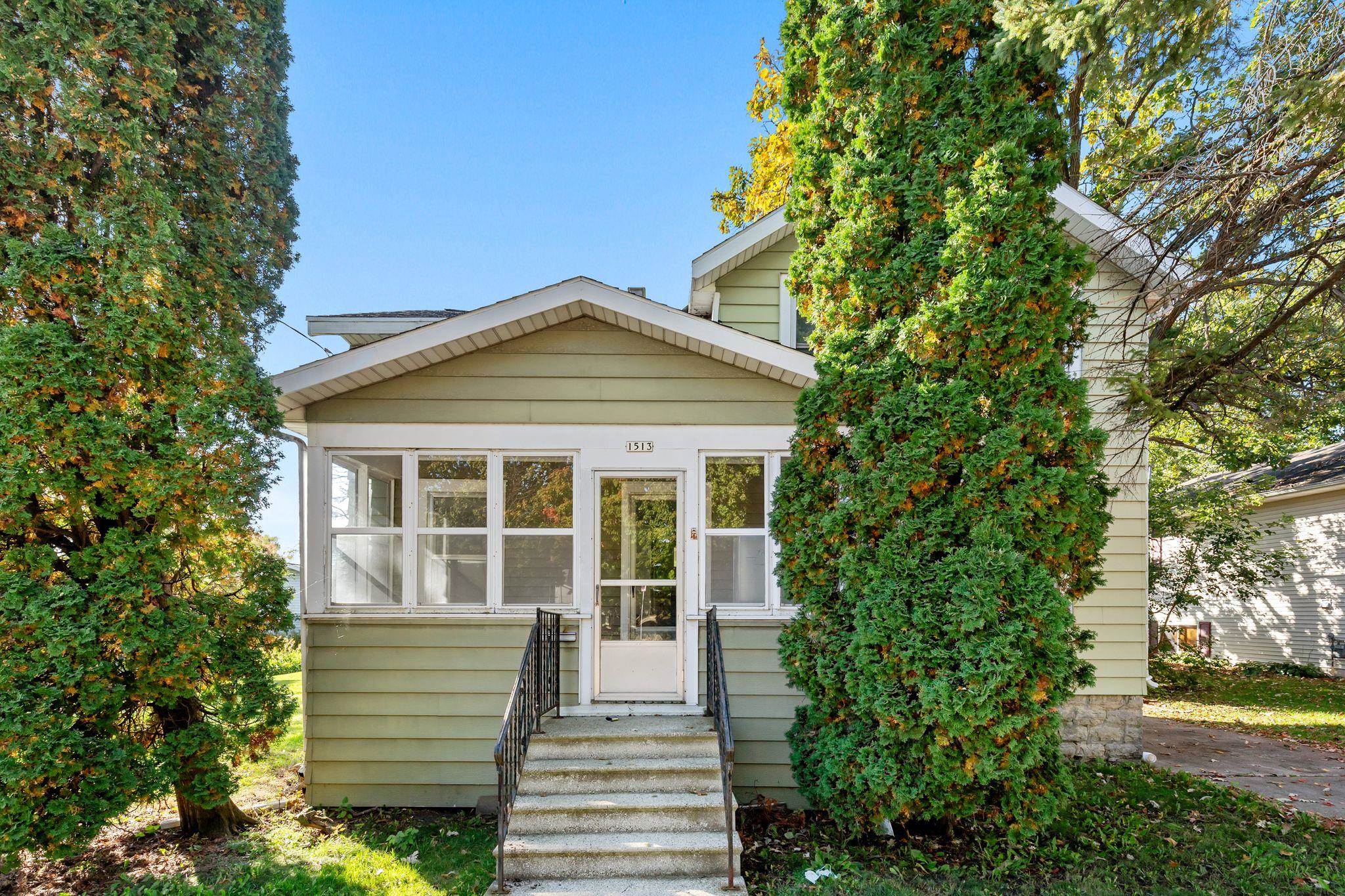 1513 Oshkosh Avenue