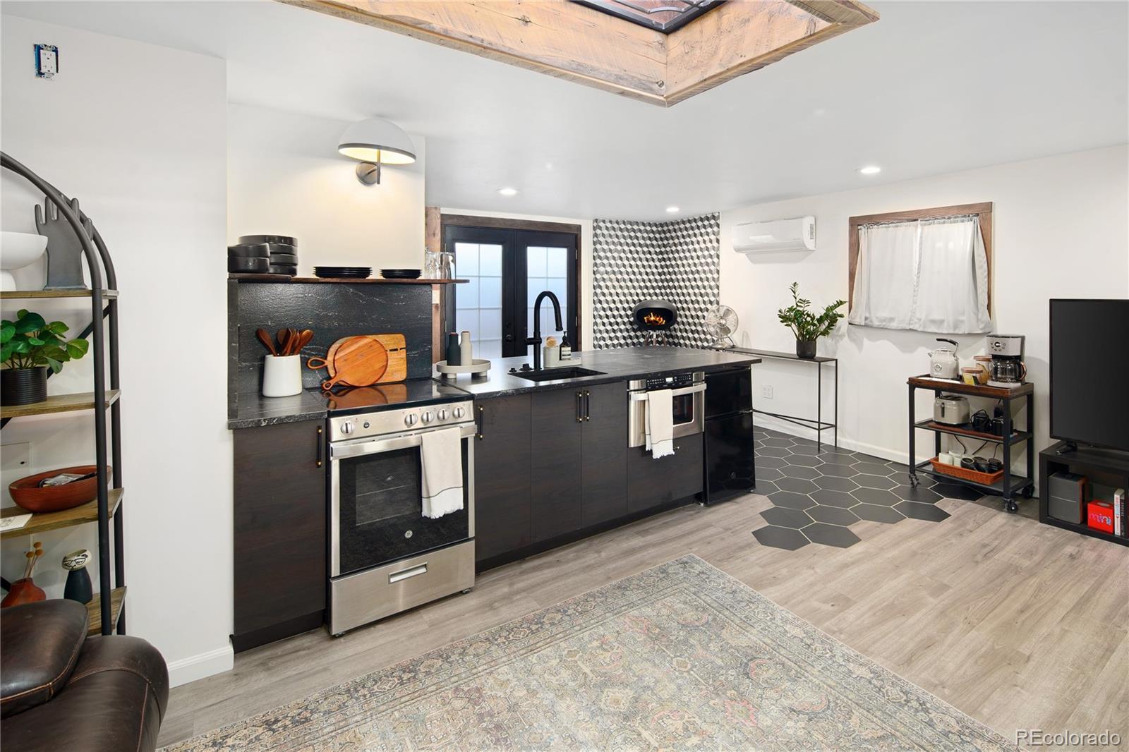 2088 S Pennsylvania Street