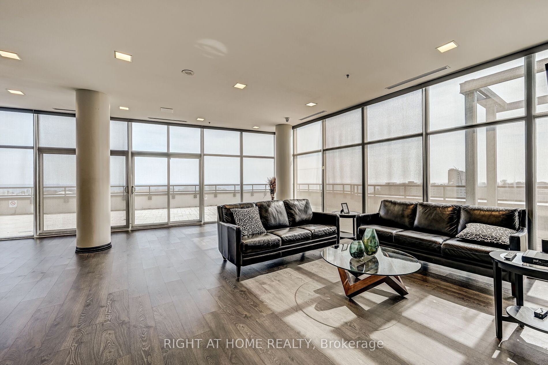 11 Superior Ave 207