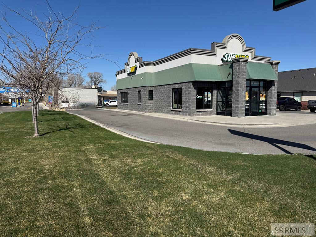 321 N 2nd E