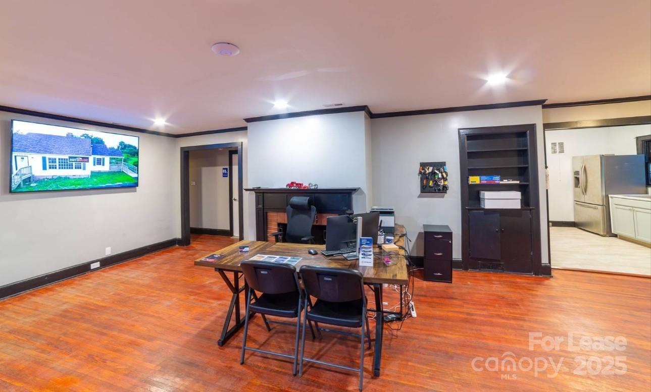 4503 Wilkinson Boulevard