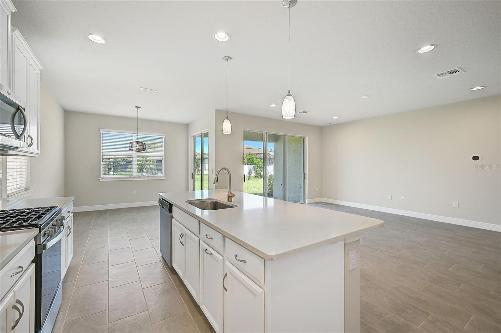 5782 Long Shore Loop