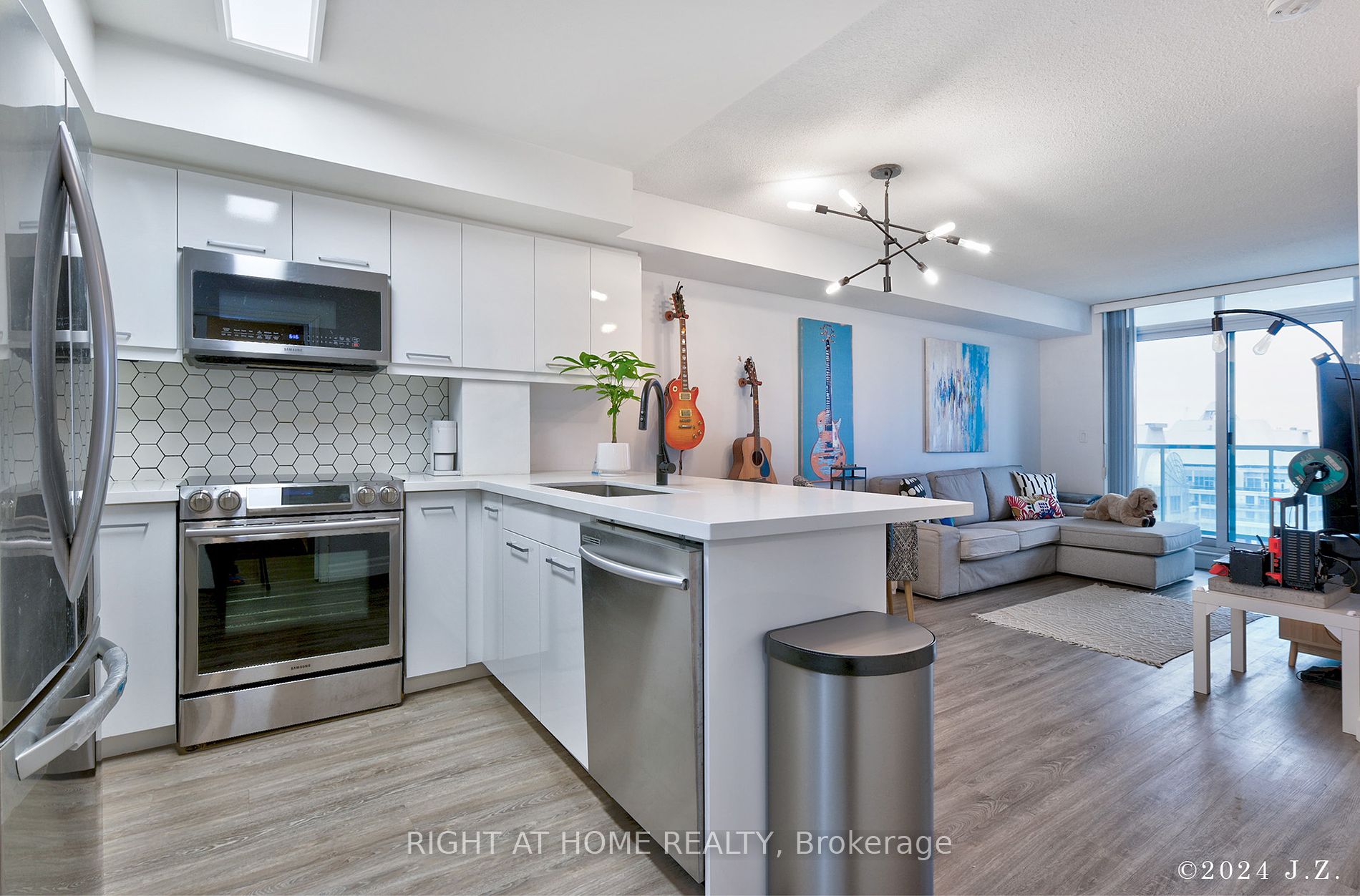 17 Barberry Pl 2305