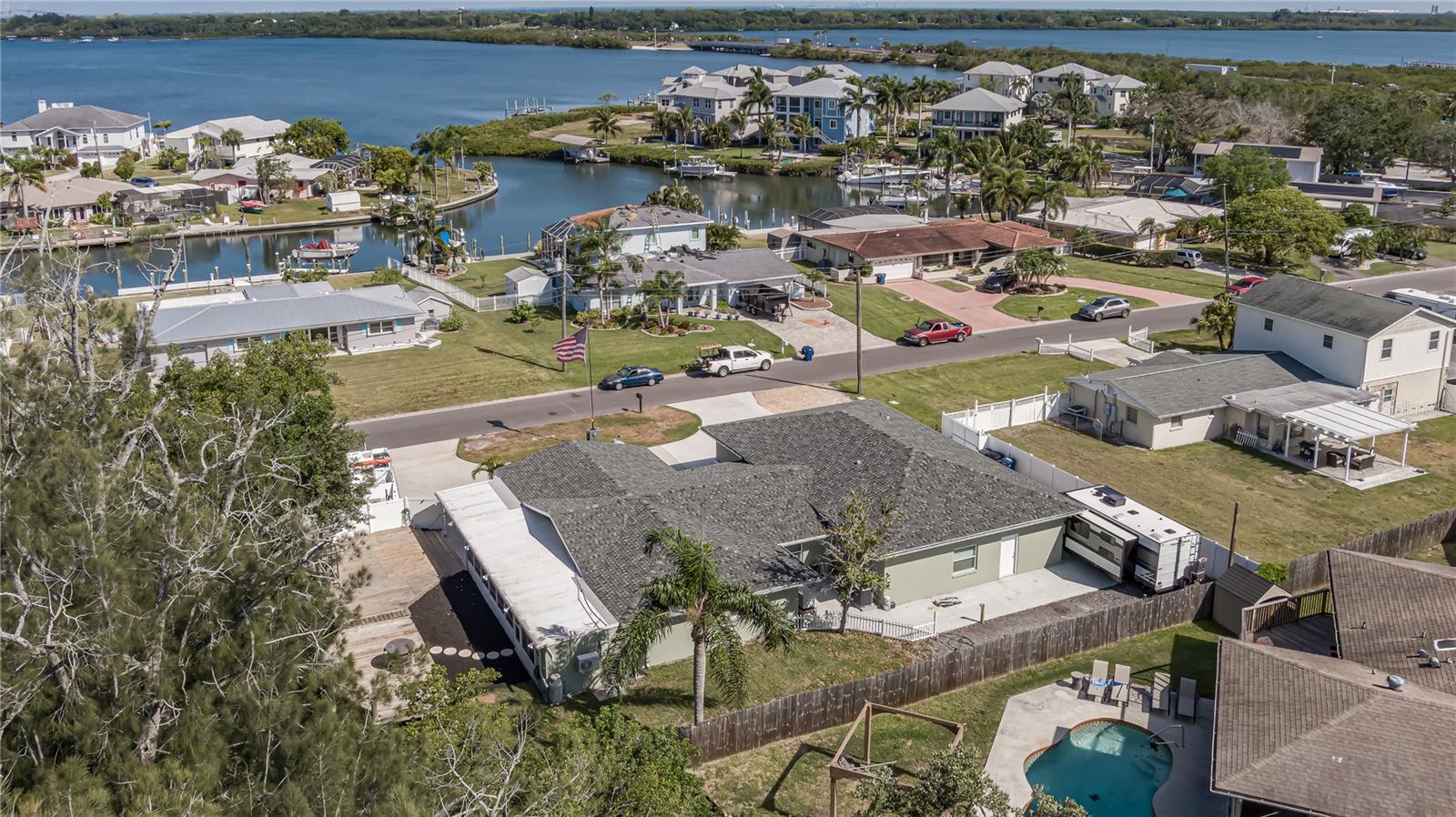 5318 Palmetto Point Drive