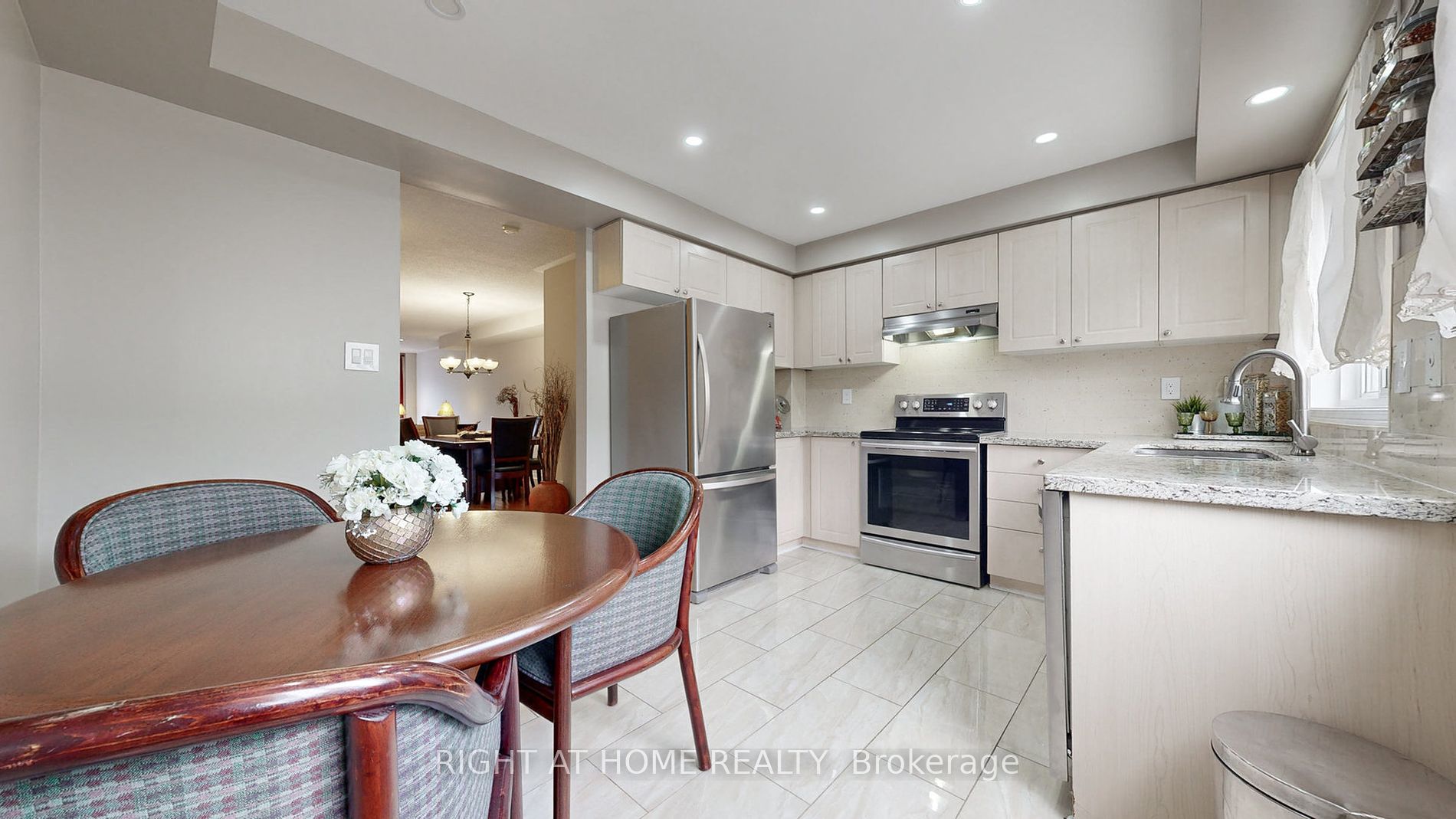 34 Rumi Cres