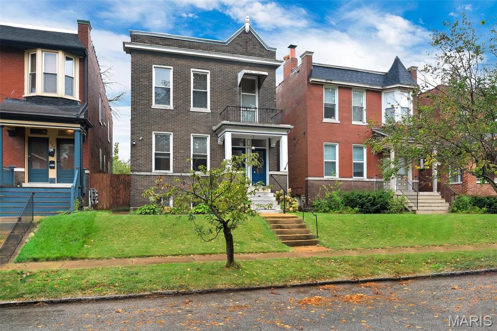 748 Dover Place