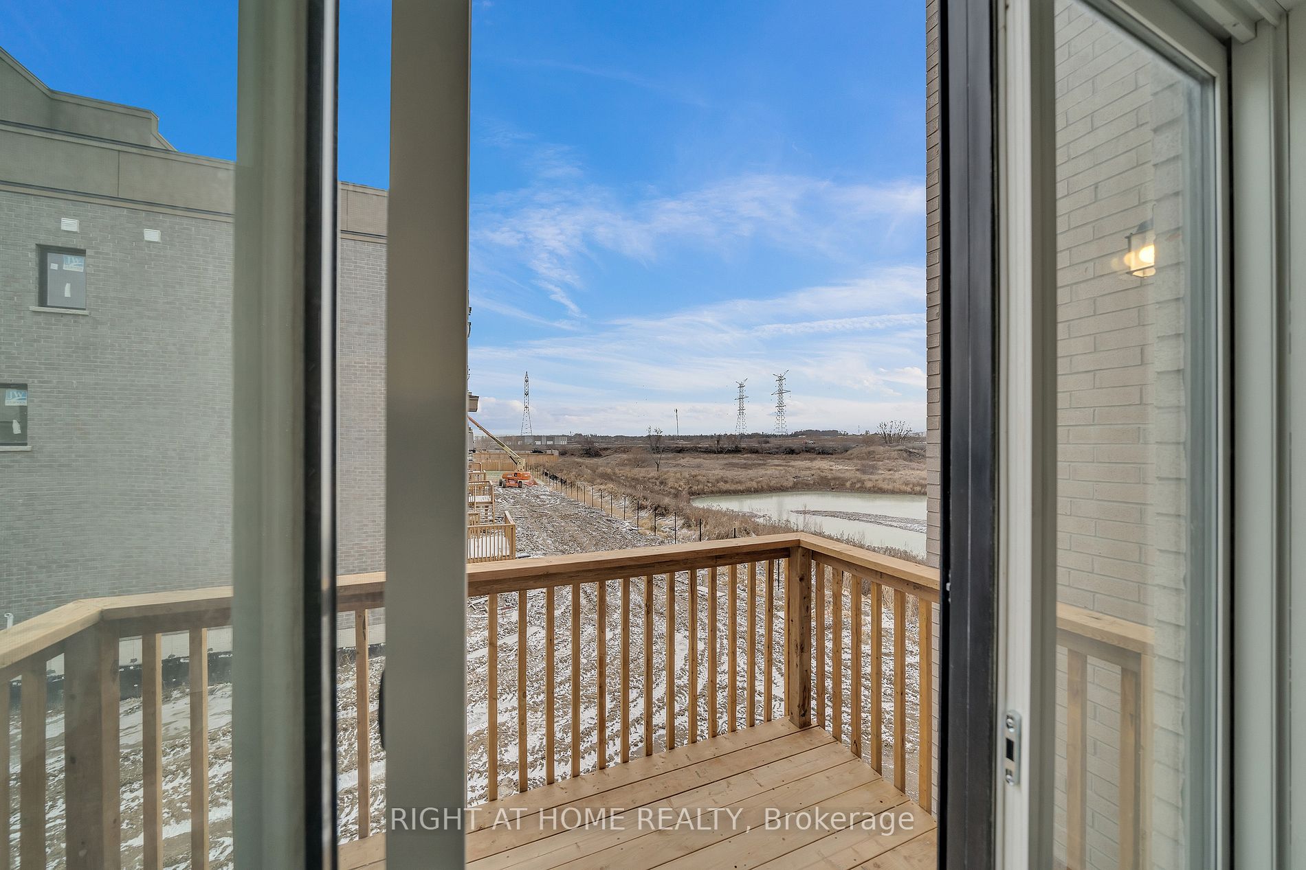 275 Port Darlington Rd