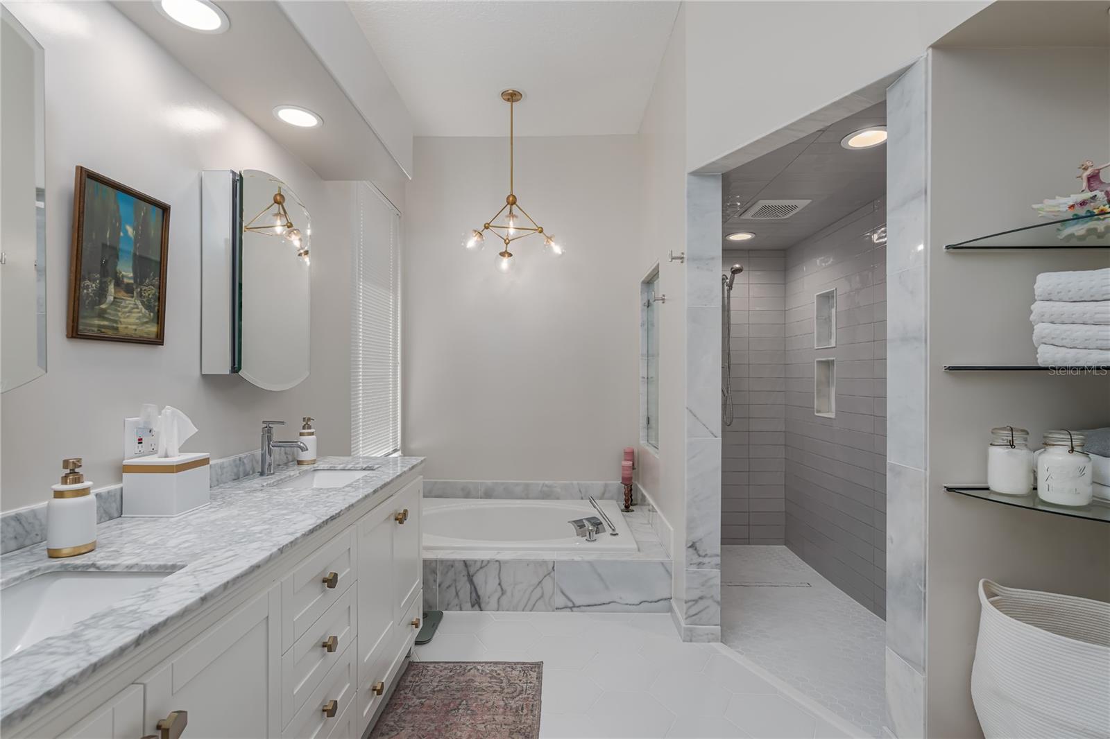 11806 Oak Ridge Drive