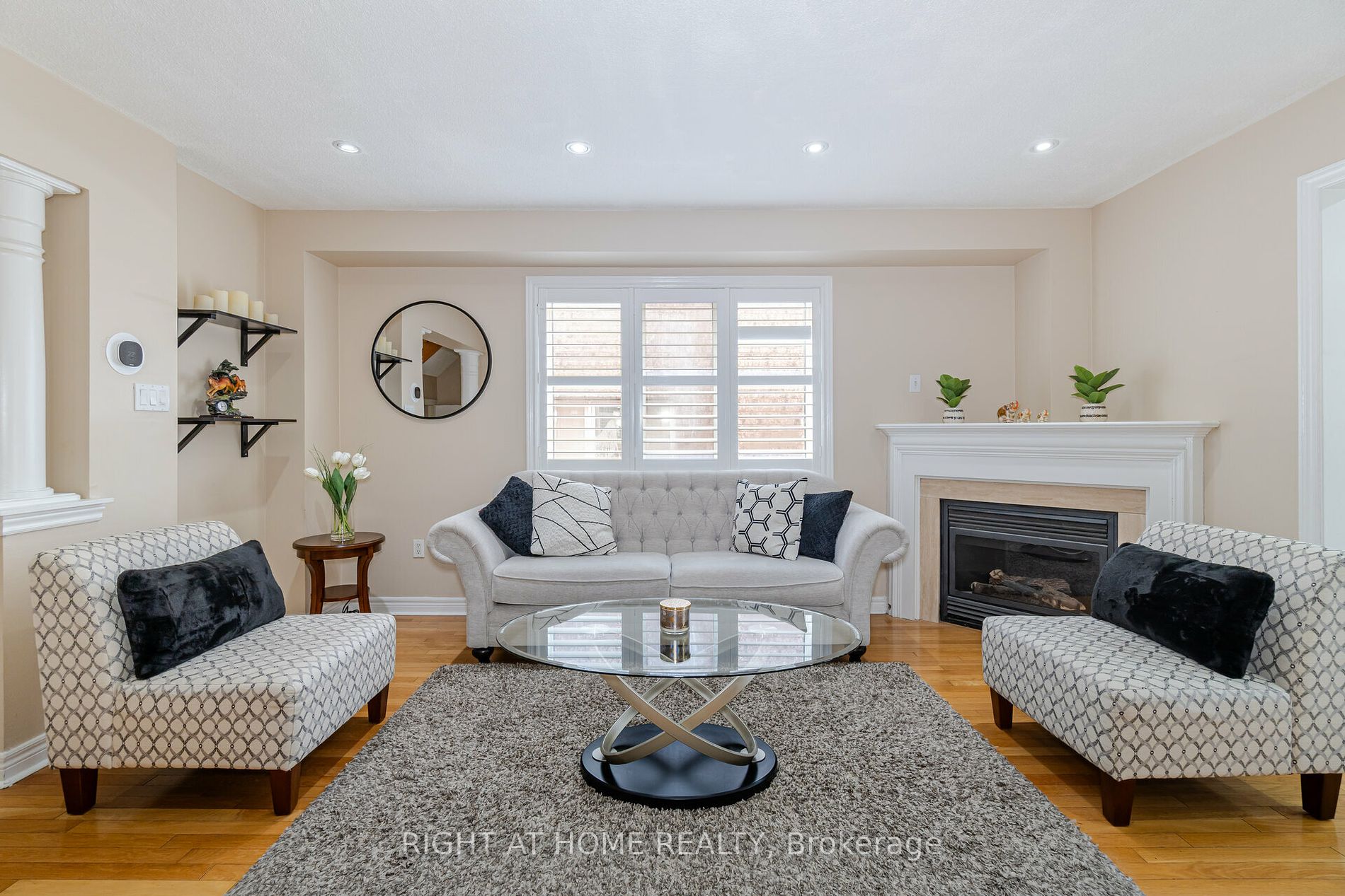 811 Othello Crt