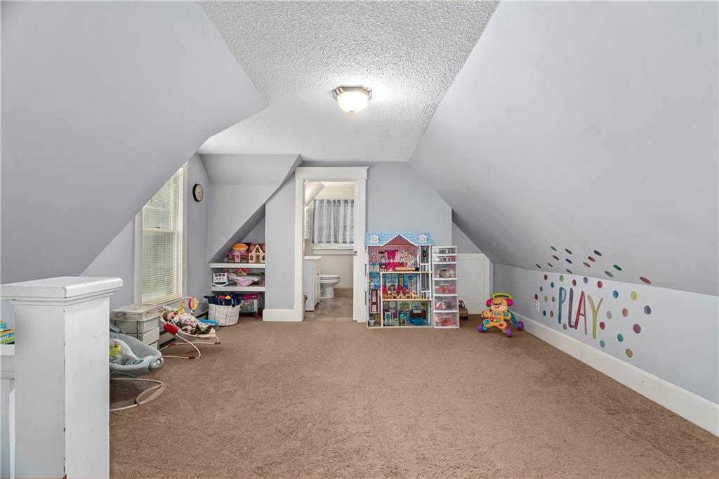 15975 Chieftain Road