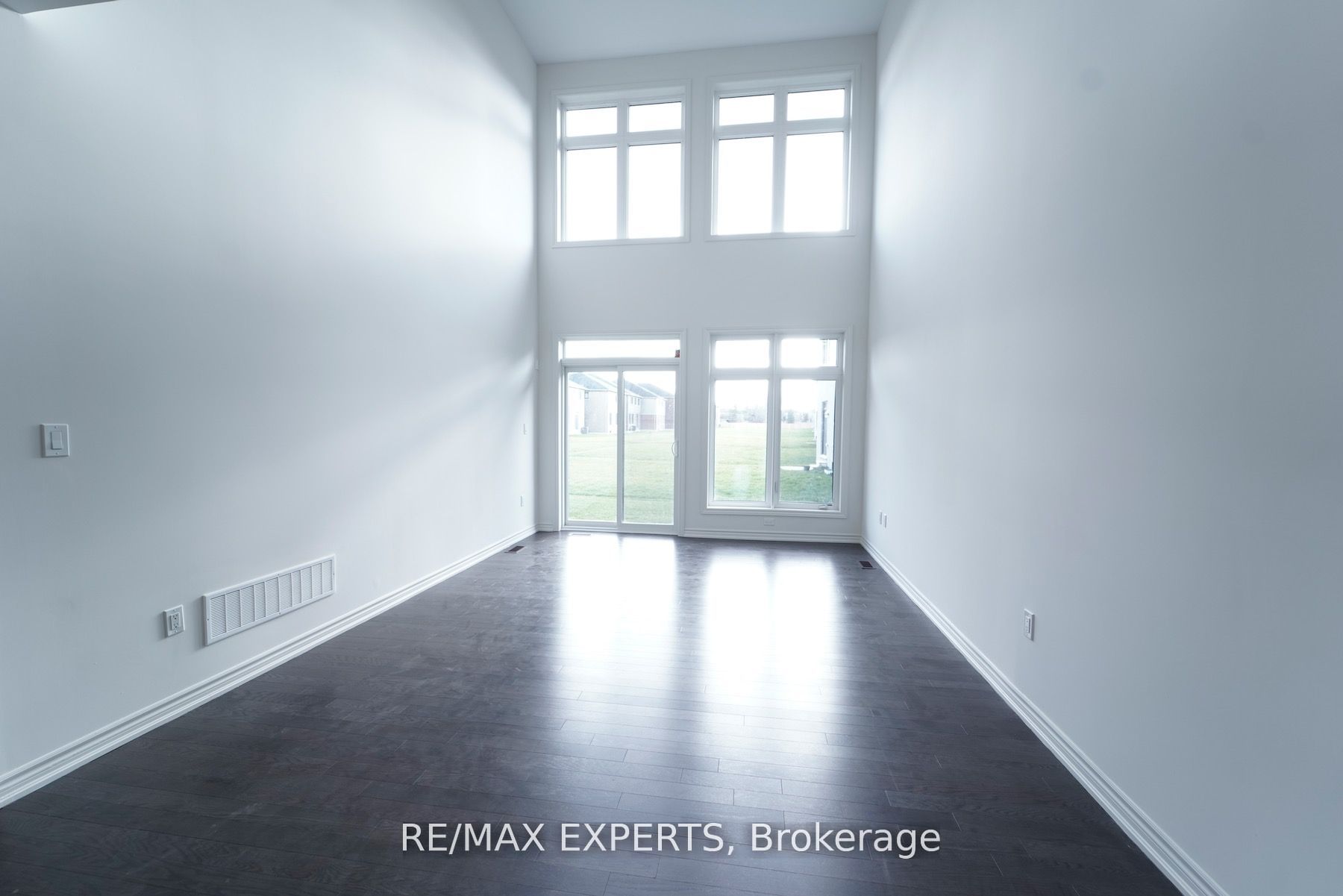 18 Mayapple St