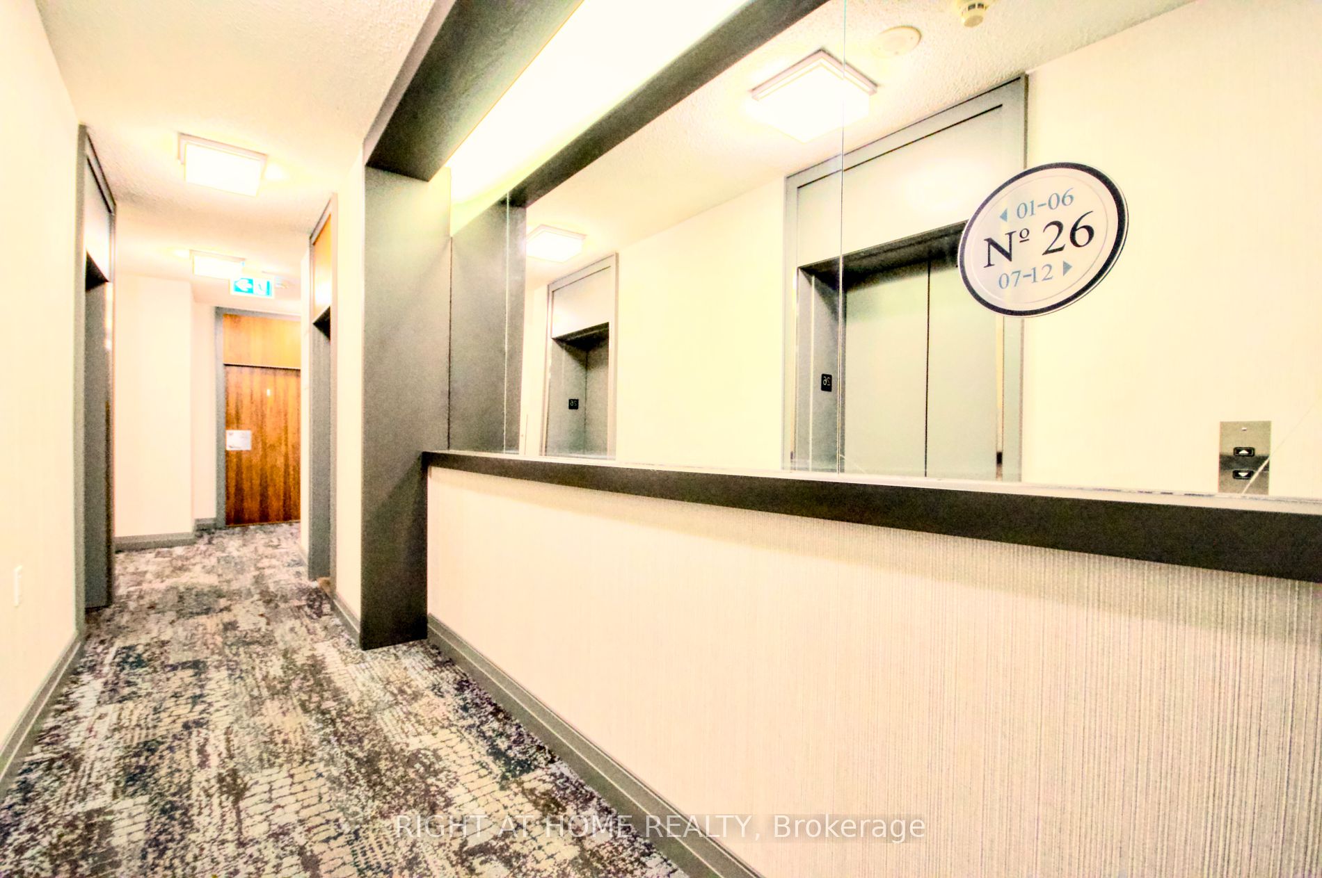 1 W Elm Dr 2611