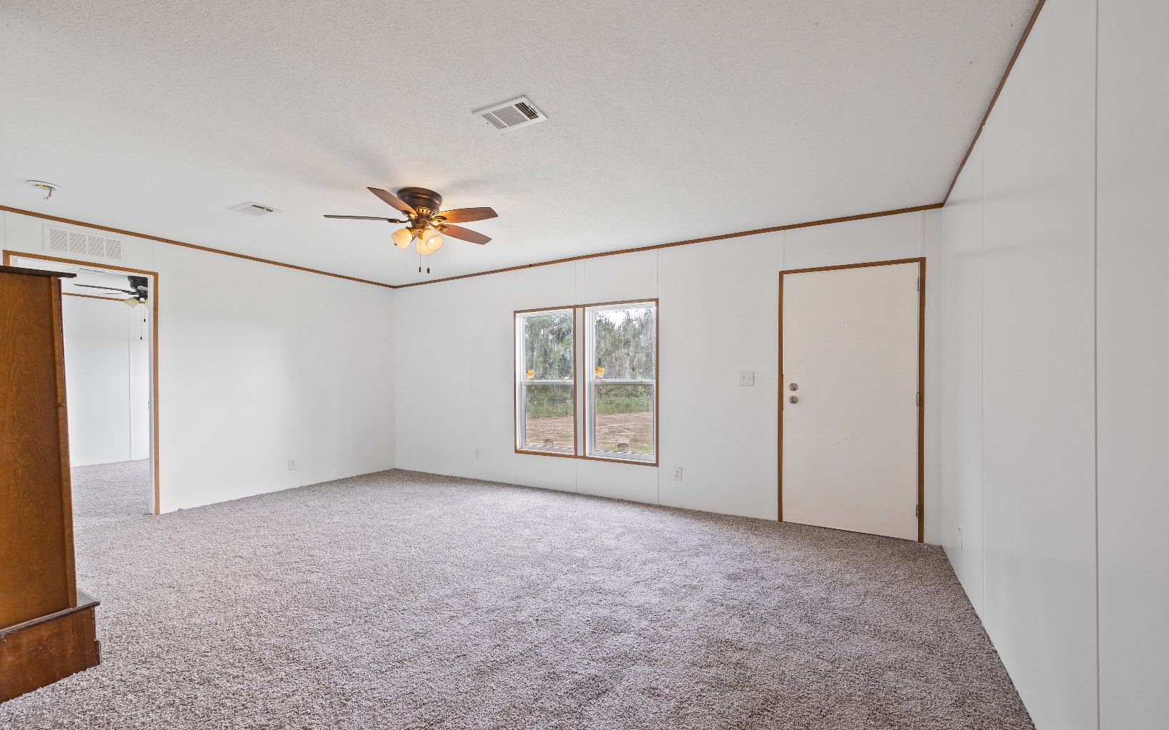 1935 NE Shady Oaks Rd