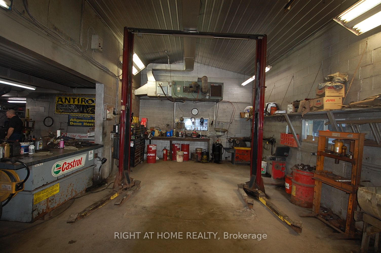 312 N Ramage Rd