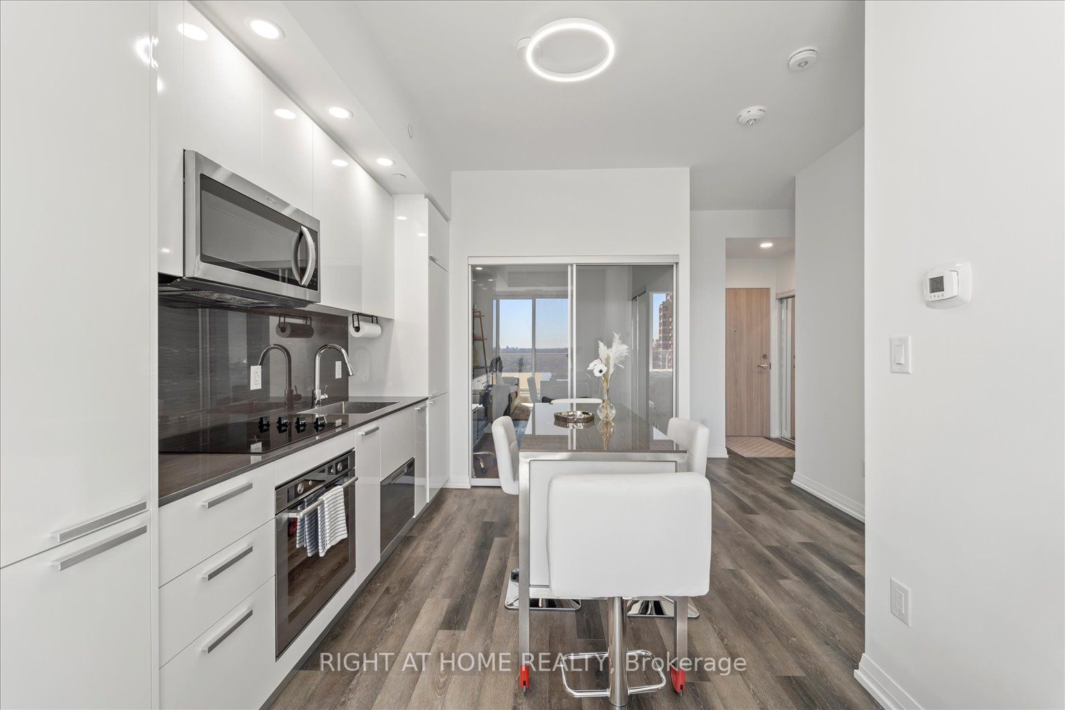 75 Canterbury Pl 2317
