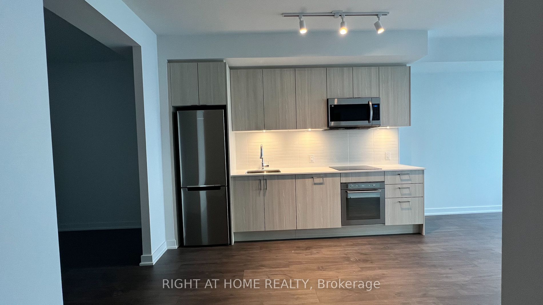 1928 W Lakeshore Blvd 2708