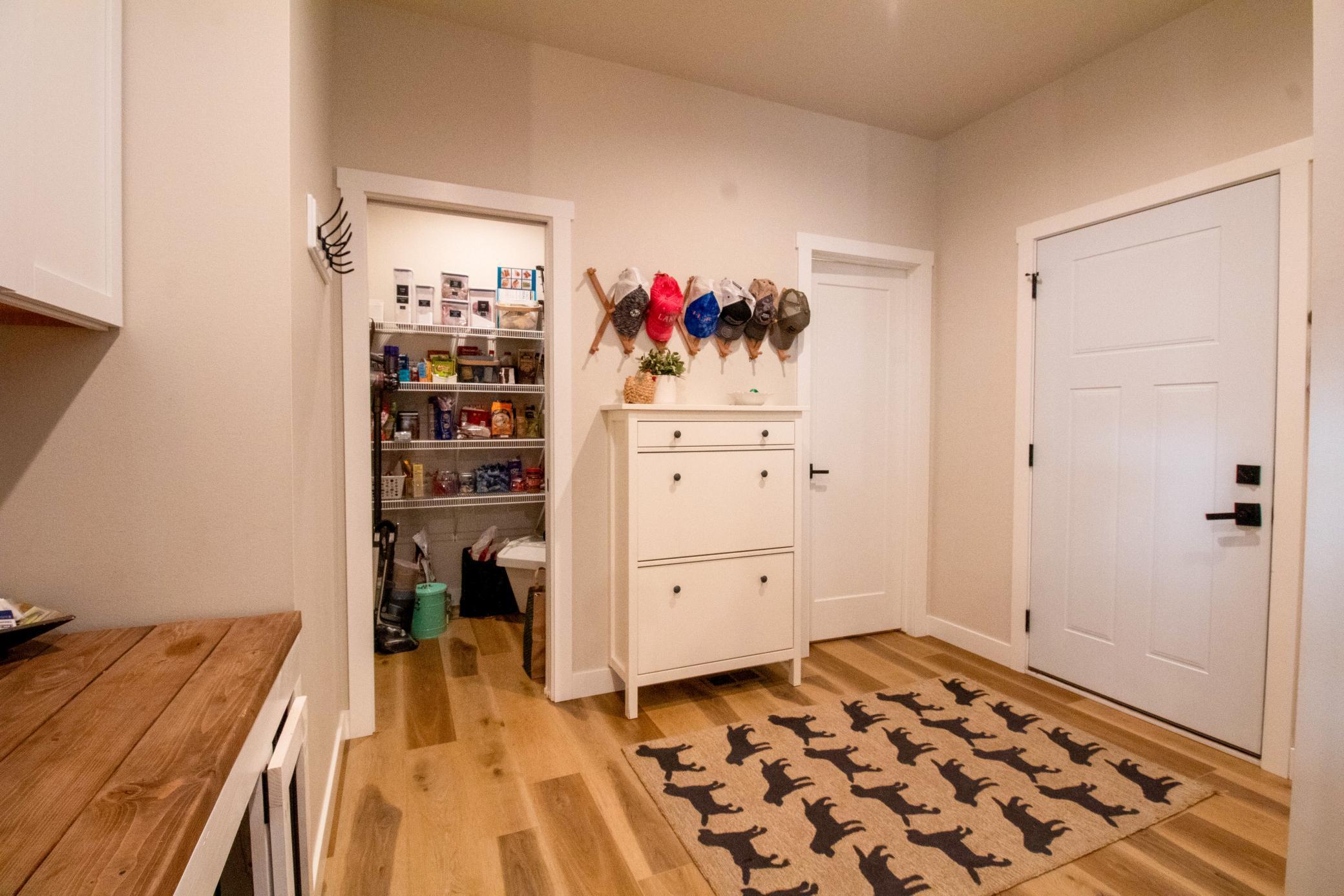 8825 Meadowlark Parkway