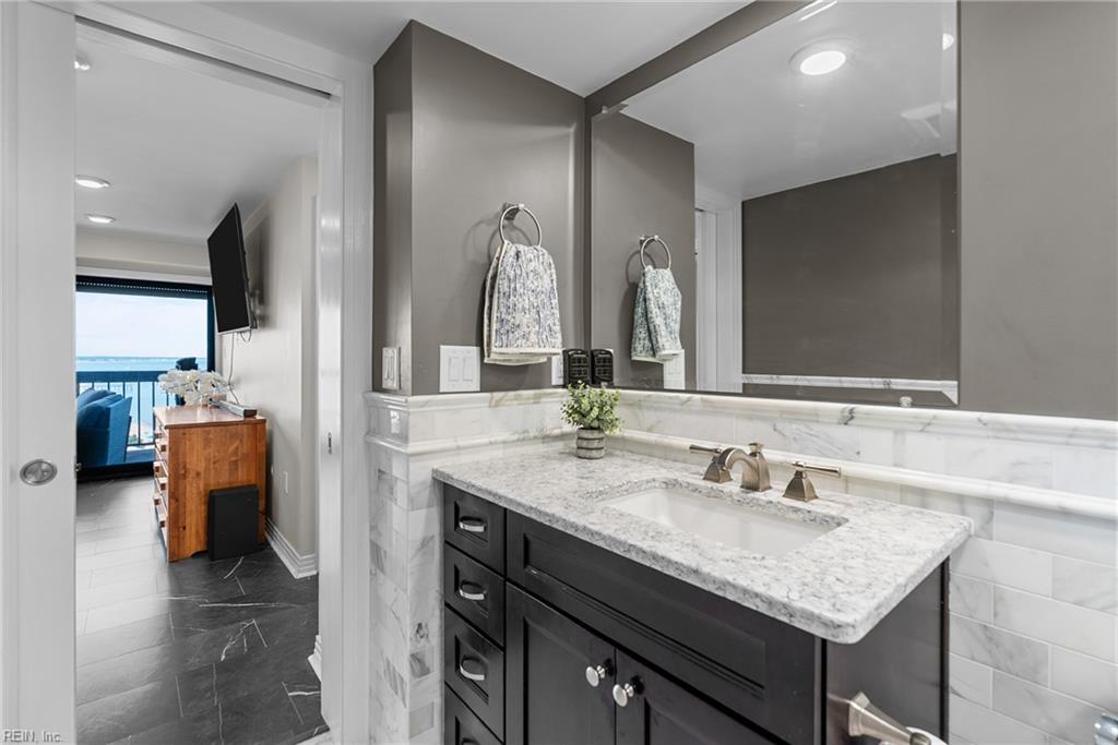 2830 Shore Drive 1103