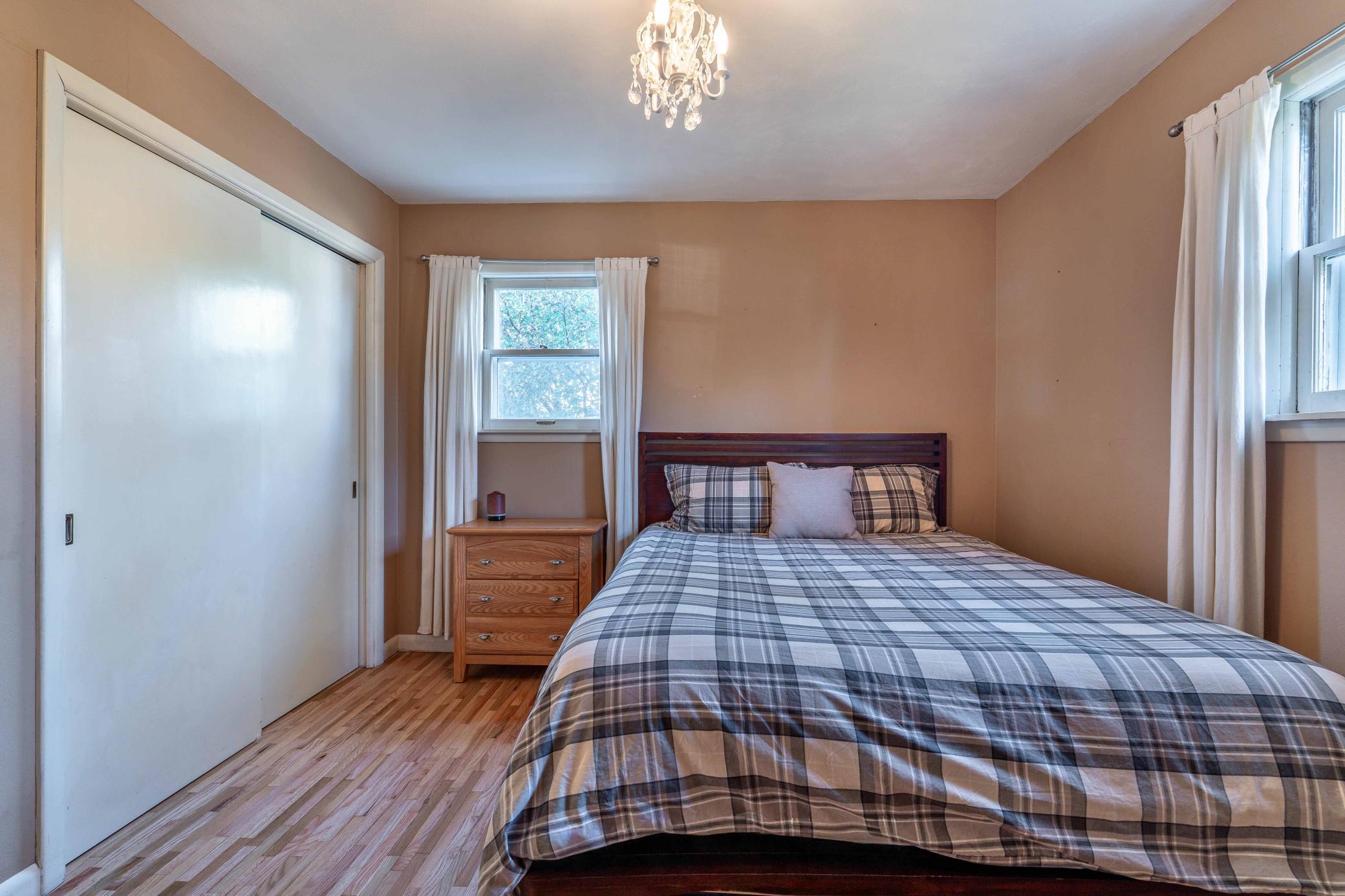 509 W Douglas Avenue