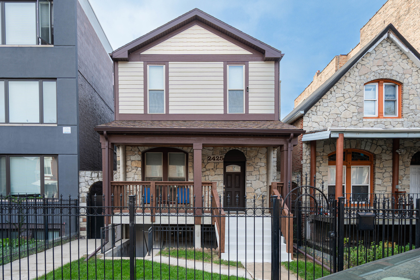 2425 W Lexington St.