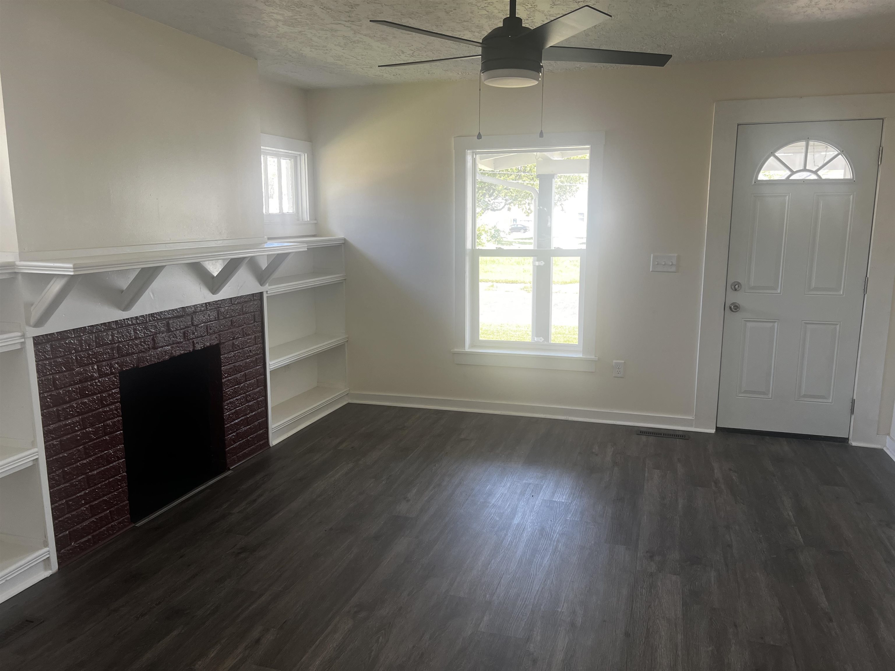 925 N 1st