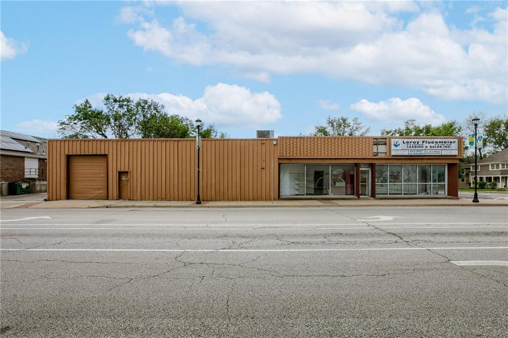 901 Main Street