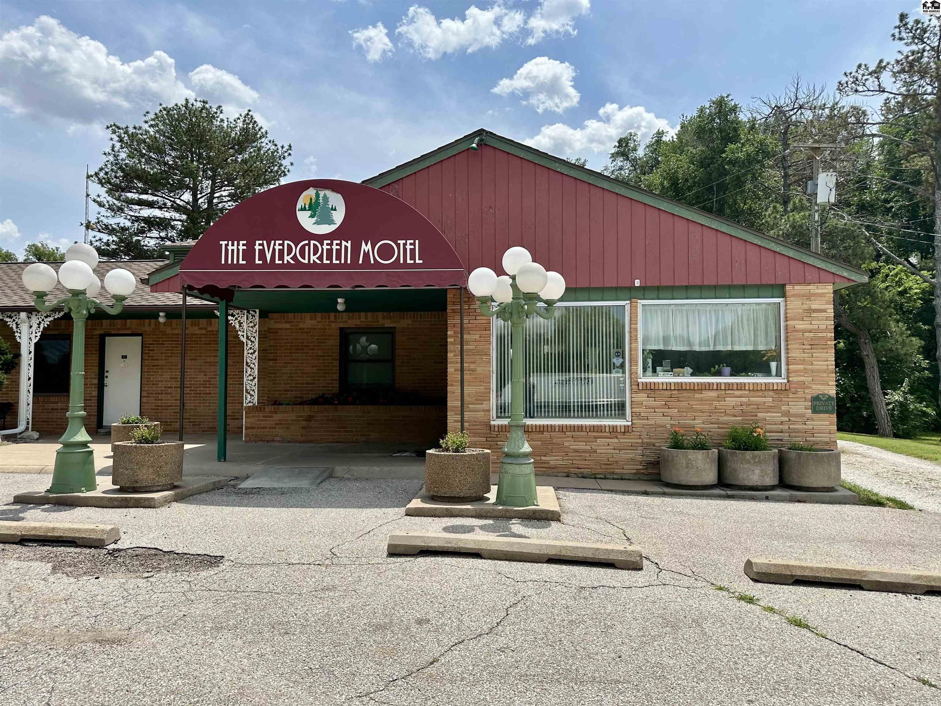 20001 W Us Highway 54