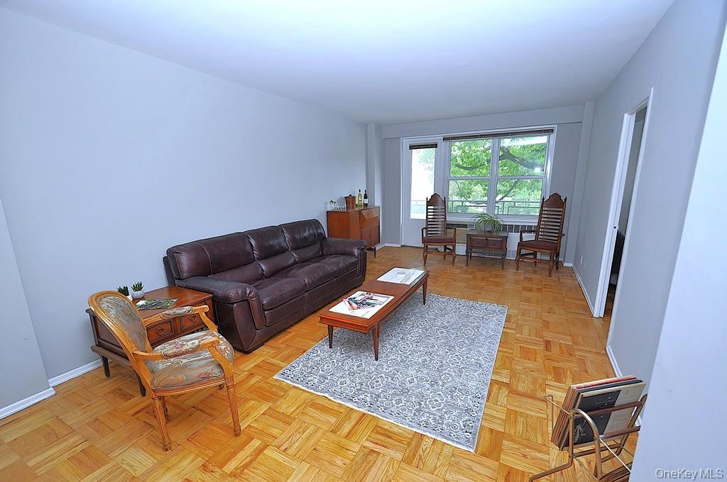 281 Garth Road B1G