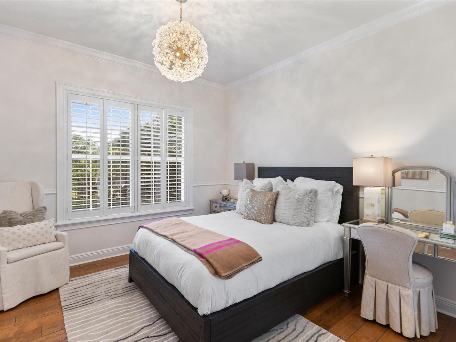 6215 Blakeford Drive