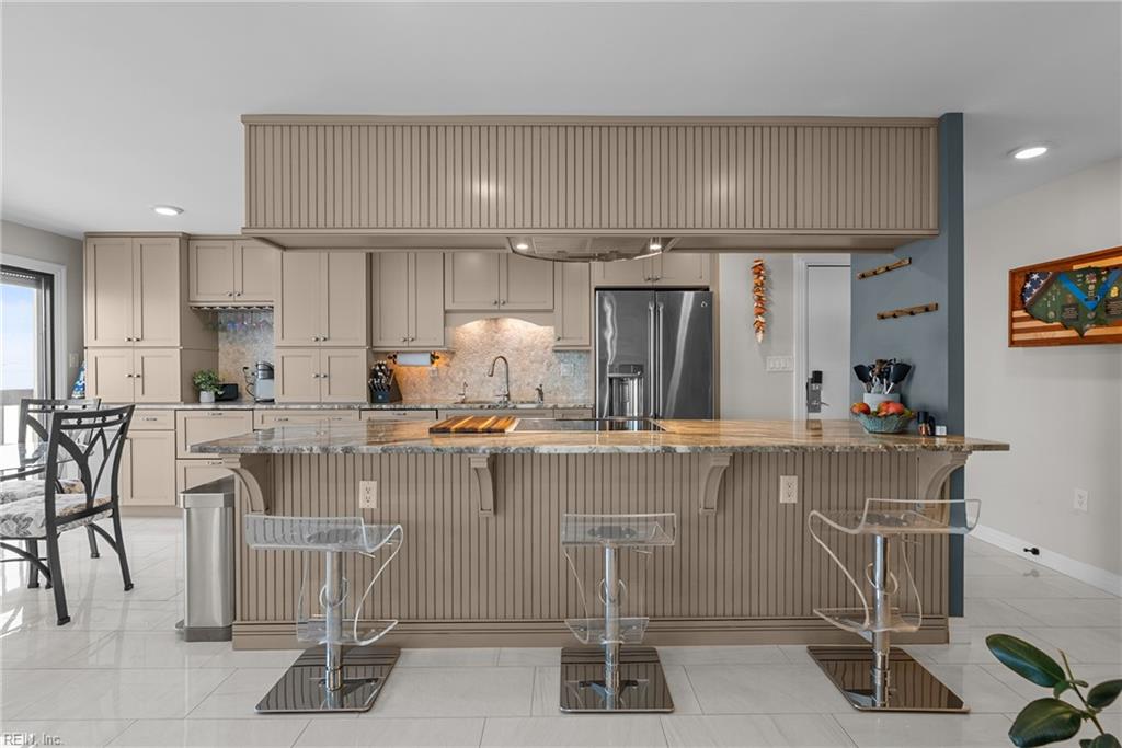 2830 Shore Drive 1103