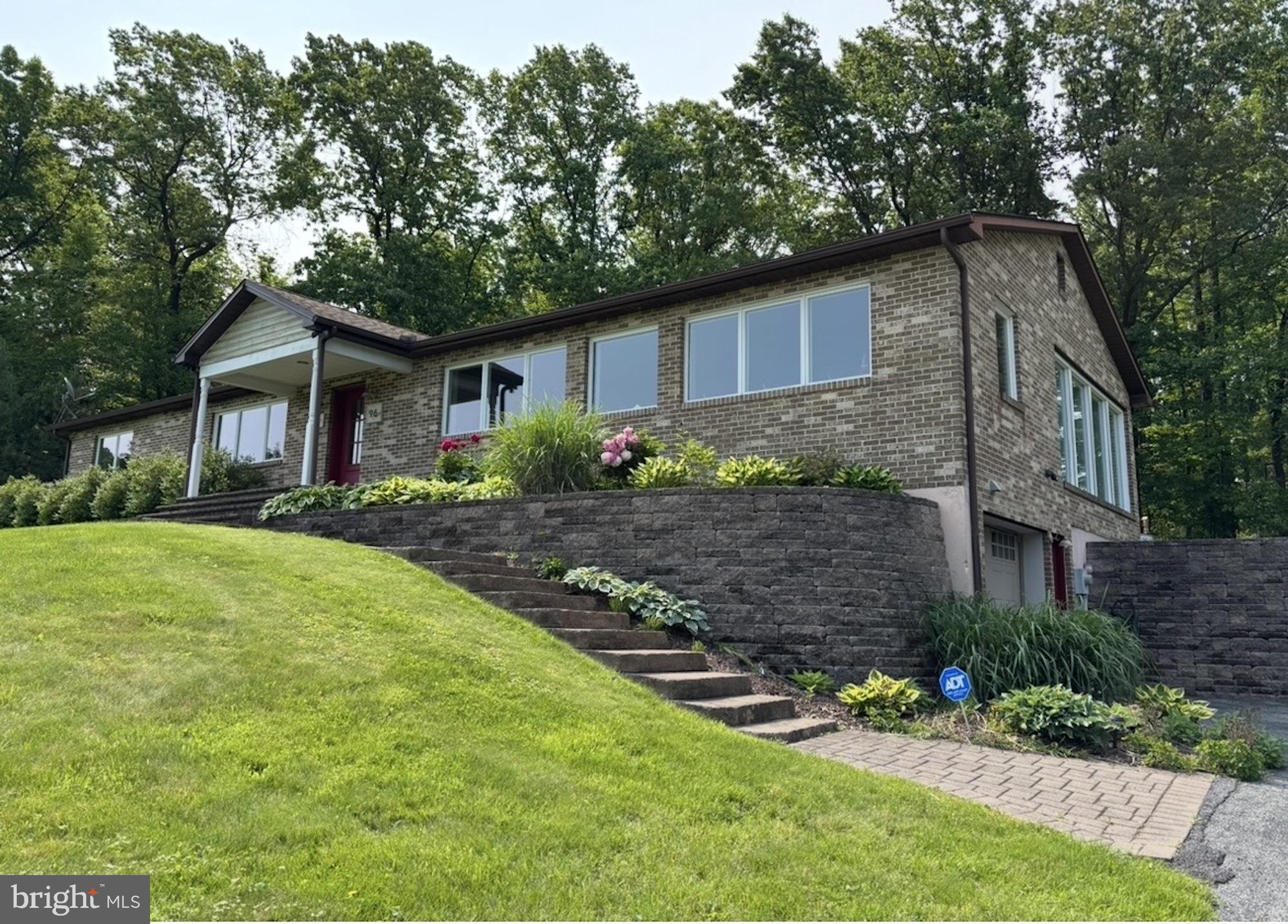 96 Peach Glen Road