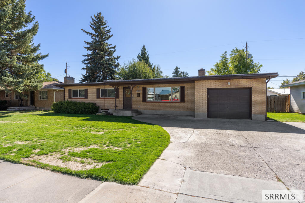 1132 Sahara Drive
