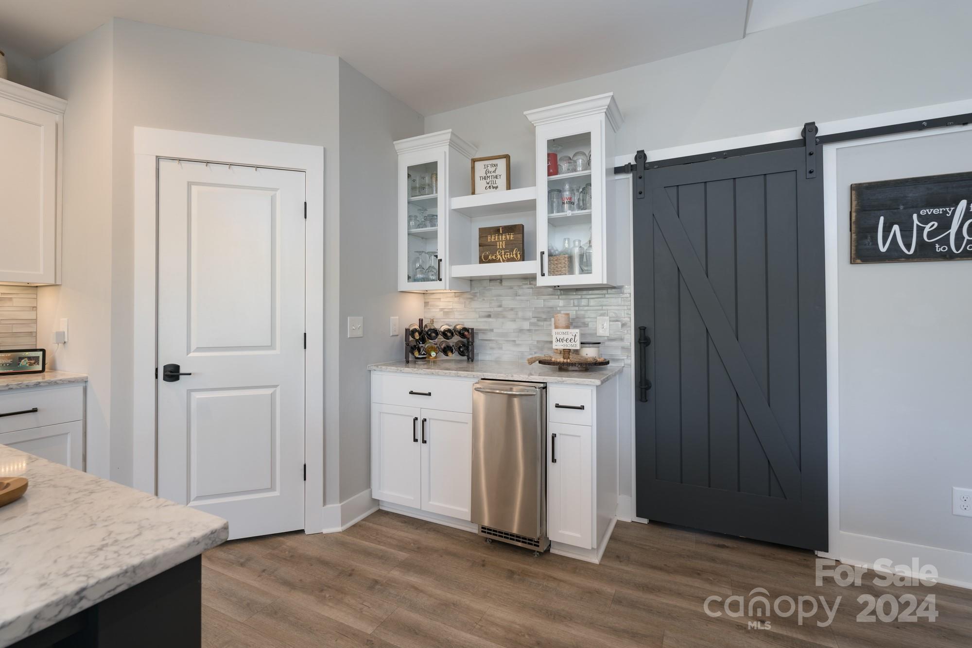 376 Landing Trail