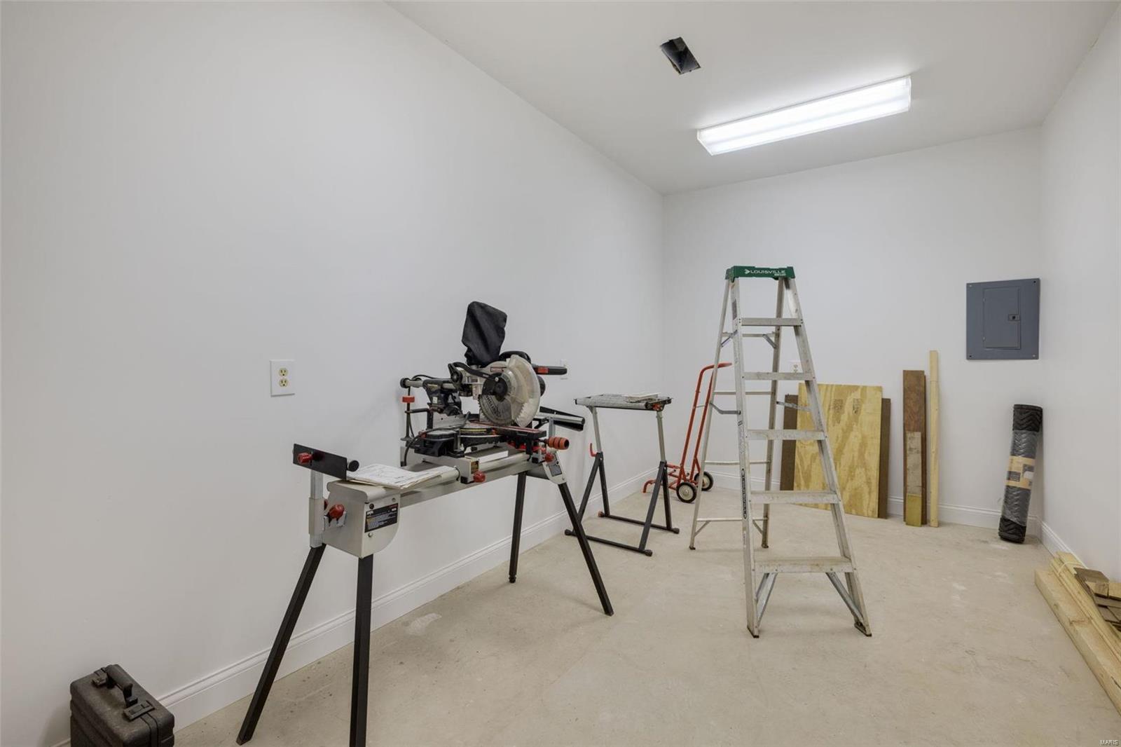 13173 S. State Hwy 21