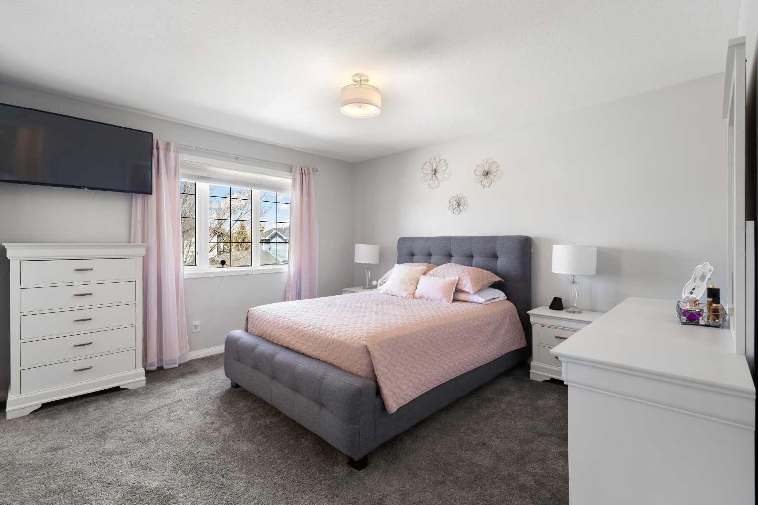 15 Skara Brae Close