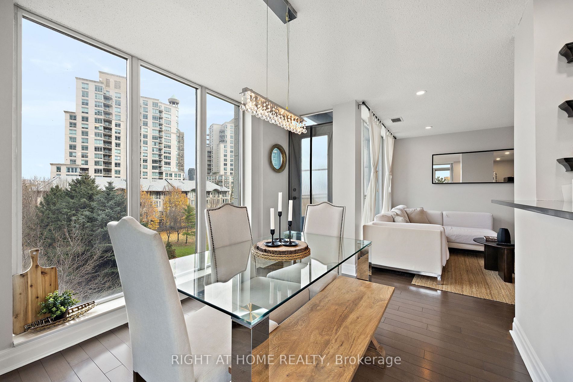 2119 W Lake Shore Blvd 405